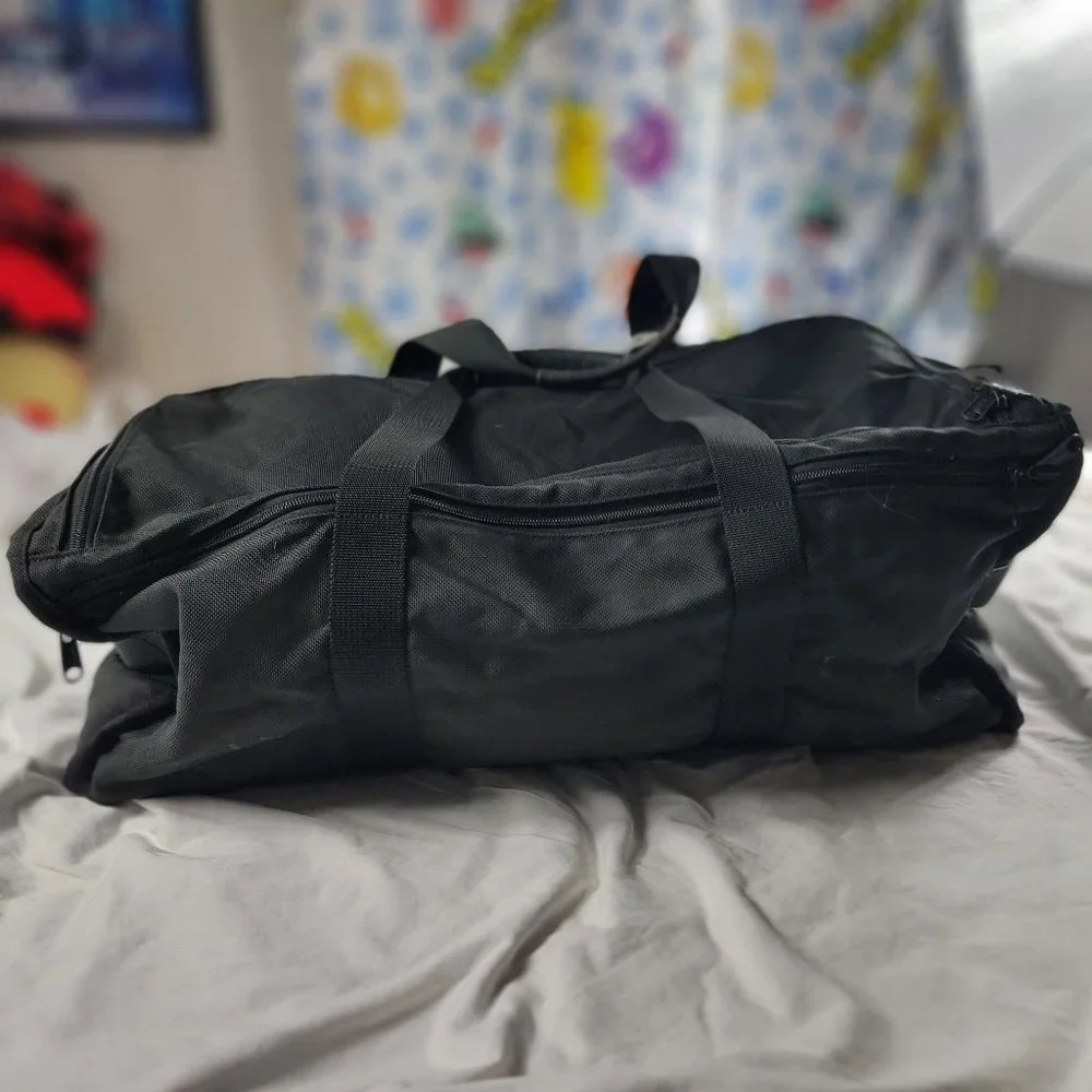 Tumi DTW Black Travel Carry On Bag Business Storage Work Vacation